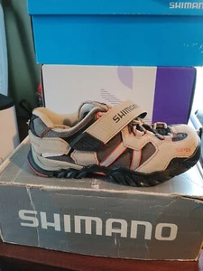 Shimano SH-WM40 SPD Cycling Shoes Womens 5.1 US 36EU 2 Bolt Cleats Tan Suede - Picture 1 of 9