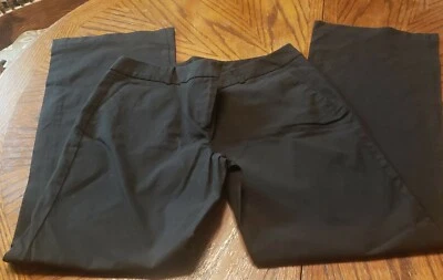 New York & Company, holgura negra, talla media 8 Foto 1 de 3