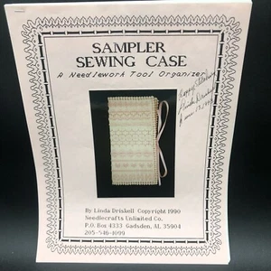 Linda Driskell firmato TUTORIAL campionatore custodia da cucire organizer attrezzi punto croce - Foto 1 di 12