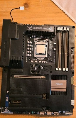 ASUS SABERTOOTH Z77, LGA 1155/Sockel H2 mit Intel I 7 3770 K CPU - Bild 1 von 2
