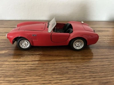 Modelo rojo Revell escala 1/24 de piezas móviles Shelby Cobra 1965 - muy coleccionable Foto 1 de 4