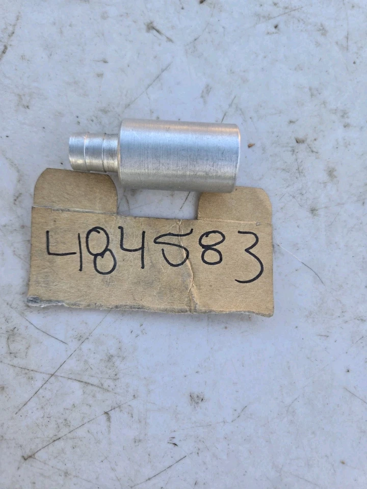 Scag 484583 КЛАПАН В СБОРЕ, СЛИВ МАСЛА «Отсутствует пластиковая сливная крышка» / контейнер 35 - Изображение 1 из 1