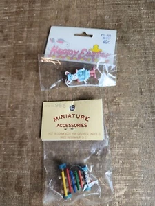 Lot of 2 Vintage Miniature Accessories Dollhouse Wooden Craft Mouse Xylophone - Picture 1 of 5