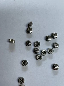 Original silberfarbene Certina Krone 3,7 Durchmesser 2,15 hoher Schaft 0,9 mm 2,0 Rohr - Bild 1 von 2