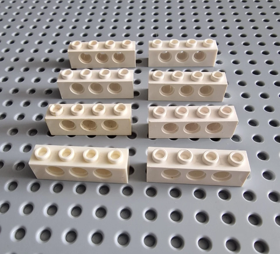 LEGO Technik Lochbalken Lochstein 1x4 Weiß 8 Stk White Technic Brick 3701 A055 - Bild 1 von 1