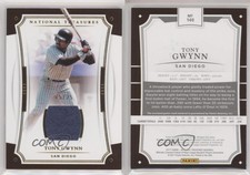 2017 Panini National Treasures Gold /25 Tony Gwynn (Pinstriped Jersey) HOF