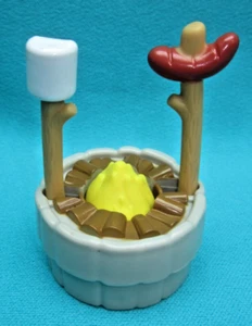 FISHER PRICE LITTLE PEOPLE GOING CAMPING FIRE PIT--J-85 - Picture 1 of 2