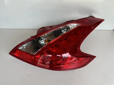 2009-2017 NISSAN 370Z RH ЗАДНИЙ ФОНАРЬ OEM - Изображение 1 из 4