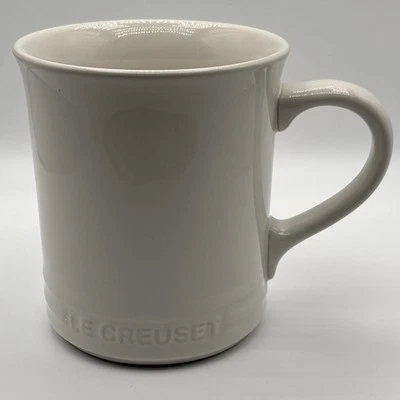 Taza de café/té de gres Le Creuset blanco roto 14 oz 400 ml 2201 Foto 1 de 4