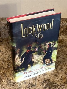 Lockwood & Co. - Screaming Staircase - SIGNIERT Jonathan Stroud - 1st Prt. Fine HC - Bild 1 von 17