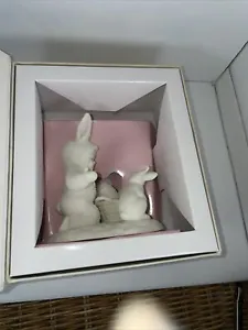 Dept 56 Snowbabies, Snowbunnies “Help Me Hide The Eggs!" 2607-7 In Original Box - Picture 1 of 11