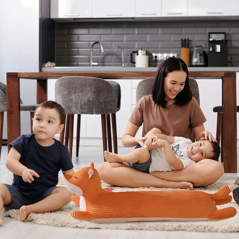 可爱的狐狸长毛绒枕头 43 英寸舒适拥抱全填充装饰枕头 — 第 1/4 张图片