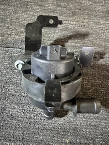 2020-2024 GMC Chevrolet 6.6L V8 Heater Pump / Auxiliary Pump New OEM - Picture 1 of 2