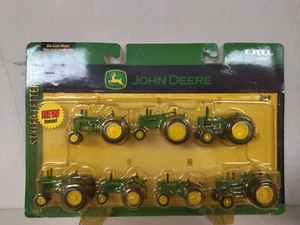 JOHN DEERE TRACTOR SET OF 7 MODEL A/B/D/G/H/M/R 1:64 ERTL - Imagen 1 de 5