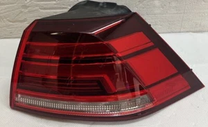 STOP SCHEINWERFER RÜCKLEUCHTE RECHTS VW GOLF VII 7.5 (GEBROCHEN UND ZERKRATZT) - Bild 1 von 5