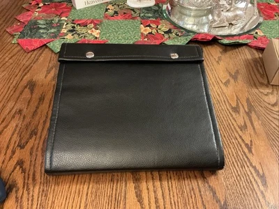 Estuche universal para cuchillos blandos de cuero/fieltro negro, tiene capacidad para 24 cuchillos, estado usado Foto 1 de 4