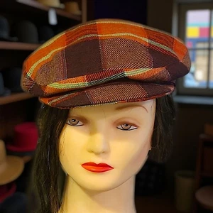 Exclusive Saks Fifth Avenue Plaid Beret - Picture 1 of 7