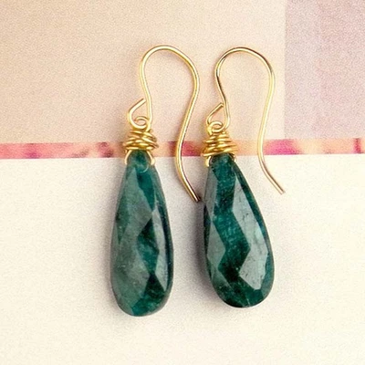 Pendientes de oro artesanales genuinos de una sola piedra verde esmeralda hechos a mano Foto 1 de 4