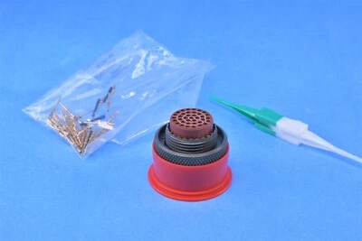 Amphenol MS27473T14B35P Circular MIL Spec Connector 37 Position Straight male  - Image 1 of 4