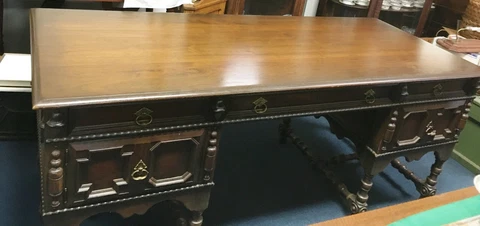 KITTINGER PARTNERS EXECUTIVE DESK JACOBEAN WALNUT Local Pickup NORTH CAROLINA Cover