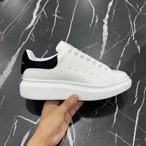 SCARPE ALEXANDER MCQUEEN BIANCHE PELLE NERA DAL 36 AL 45 UOMO DONNA LEGGIDESC - Foto 1 di 8