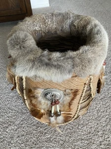 Indianer Indianer HANDARBEIT Fell & Feder Bodenkorb Naturmaterialien - Bild 1 von 5