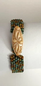 Türkis und hellbraun Handarbeit Perlen Peyote Stich Armband Knopf und Schleife Verschluss - Bild 1 von 6
