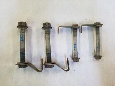 Juego de pernos de montaje de resorte de hoja trasera | Se adapta a Ford F250 F350 2009-2010 Foto 1 de 4