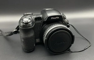 Fuji FinePix S5500 Compact Digital Camera 4MP 10x Zoom Lens - For Parts / Repair - Picture 1 of 7