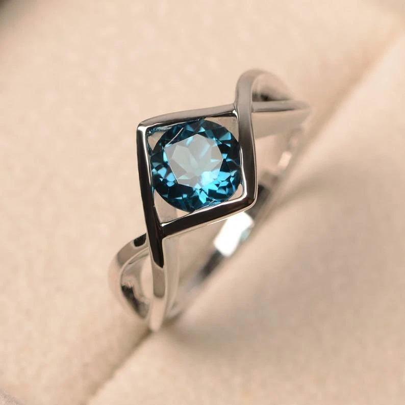 925 Sterling silver 3.50CT London blue topaz anniversary prong Ring for Women - Image 1 of 4