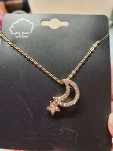 Gold Tone Moon And Star 18" Necklace - Imagen 1 de 1
