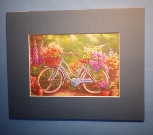 Bicicletta 8"" x 10"" opaca 5"" x 7"" stampa blu tra tanti fiori colorati - Foto 1 di 3