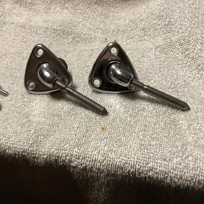 1970-1981 GM Camaro Z28  SS Firebird Malibu Trans-Am Sunvisor Mounts 1742421 - Image 1 of 4