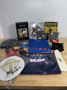 Lote de 14 artículos de caja de botín calibre Galaga Fortnite Evil Dead Soul y más - Imagen 1 de 24