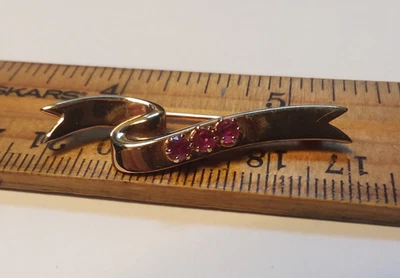 1983 Avon Presidents' Club Achievement Award Fushia Rhinestone Brooch 06-01-2025 - Image 1 of 4