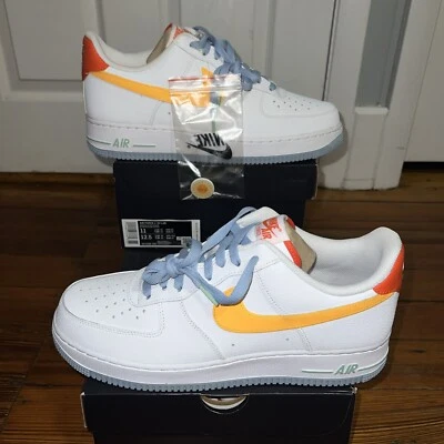 Nike Air Force 1 '07 LV8 Be Kind Blanco Electro Naranja DC2196-100 Para hombres Talla 11 Foto 1 de 4