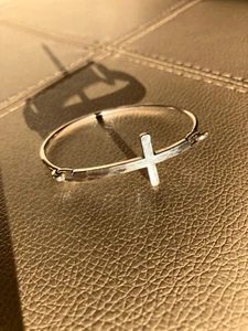 James Avery Horizon Cross Hook-On Bracelet Sterling - Picture 1 of 5