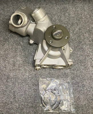 Bomba de agua Graf - PA584 / 104-200-30-01 - para Mercedes-Benz 300SE, E320 y S320 Foto 1 de 4