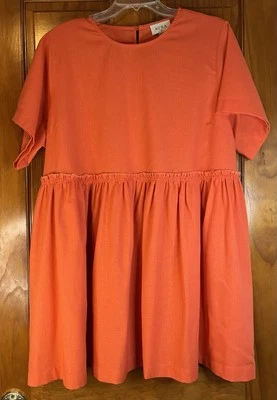 Mini vestido babydoll Aura tamanho L laranja mistura de linho novo sem etiquetas - Imagem 1 de 4