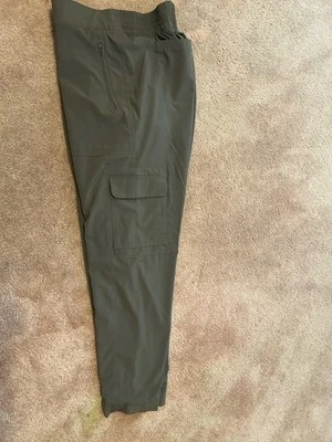 Athleta Mid Rise Chelsea LINED Cargo Pant Size 8 Quick Dry Breathable Stretch - Image 1 of 4