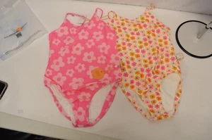 NWT Quince 2 Pack Recycled One Piece Pink Daisy/Multi Daisy SwimSuit Size 10 - Picture 1 of 3