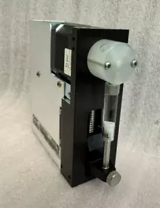 Bomba de jeringa Tecan Cavro XC Xcalibur 20738323-D o E con válvula de 3 vías y jeringa - Imagen 1 de 6