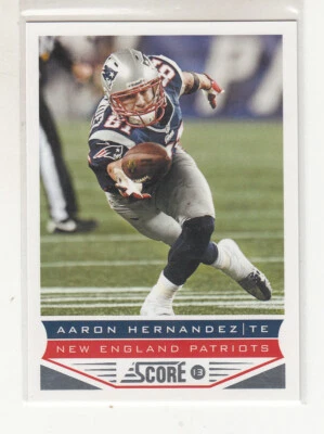 AARON HERNANDEZ 2013 Panini Score #128 New England Patriots Mint - Image 1 of 2