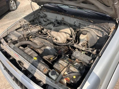 Fuse Box Engine Without Daytime Running Lamps Fits 01-04 TACOMA 575550 — 第 1/2 张图片