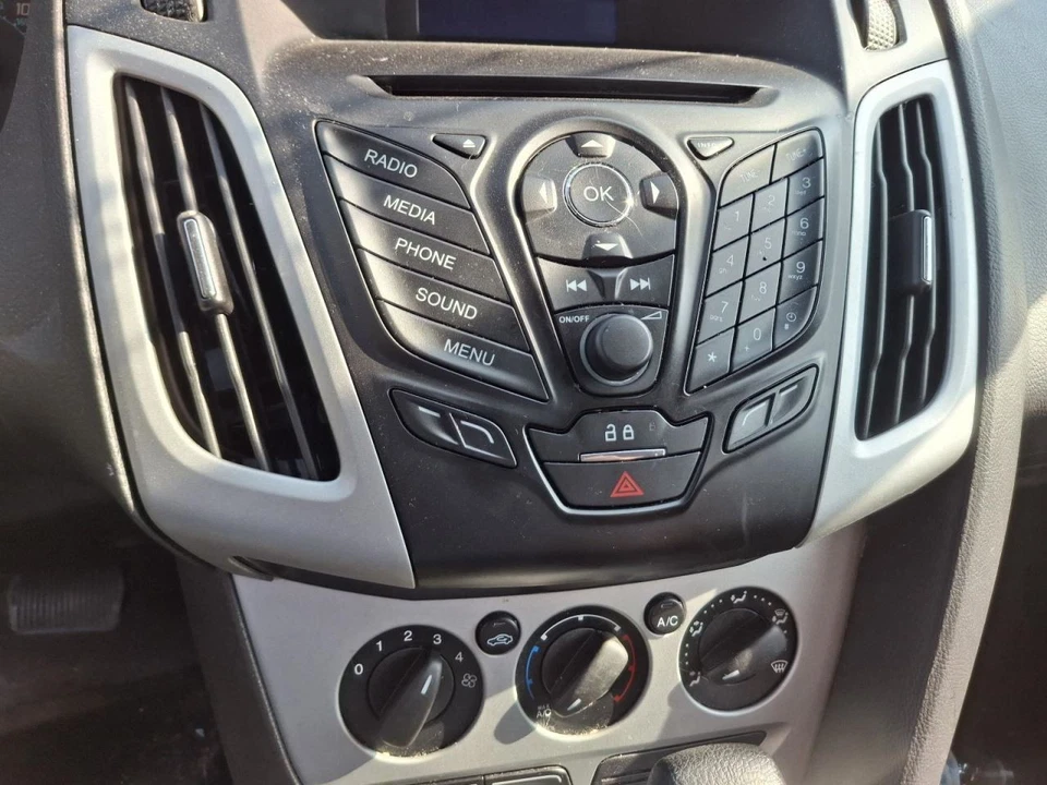 2014 Ford Focus Used Manual Temperature Control HVAC Unit 3619600 - Image 1 of 4