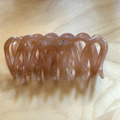 Claw Hair Clip, Medium, Hinged Closure, Caramel Tan - Image 1 of 4