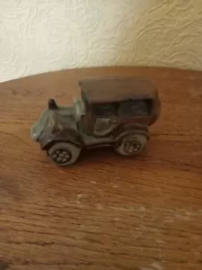 TREMAR POTTERY VINTAGE CERAMIC CAR PAPER WEIGHT - Picture 1 of 9
