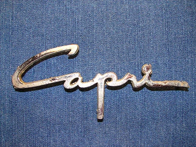 Lincoln Capri Script Emblema RARO Metal Plata Parte Nº: BD-16098-A Foto 1 de 2