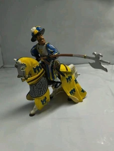 Figura Papo Conquistador Español con Alabarda Azul-Piquero Retirado con Caballo - Imagen 1 de 7