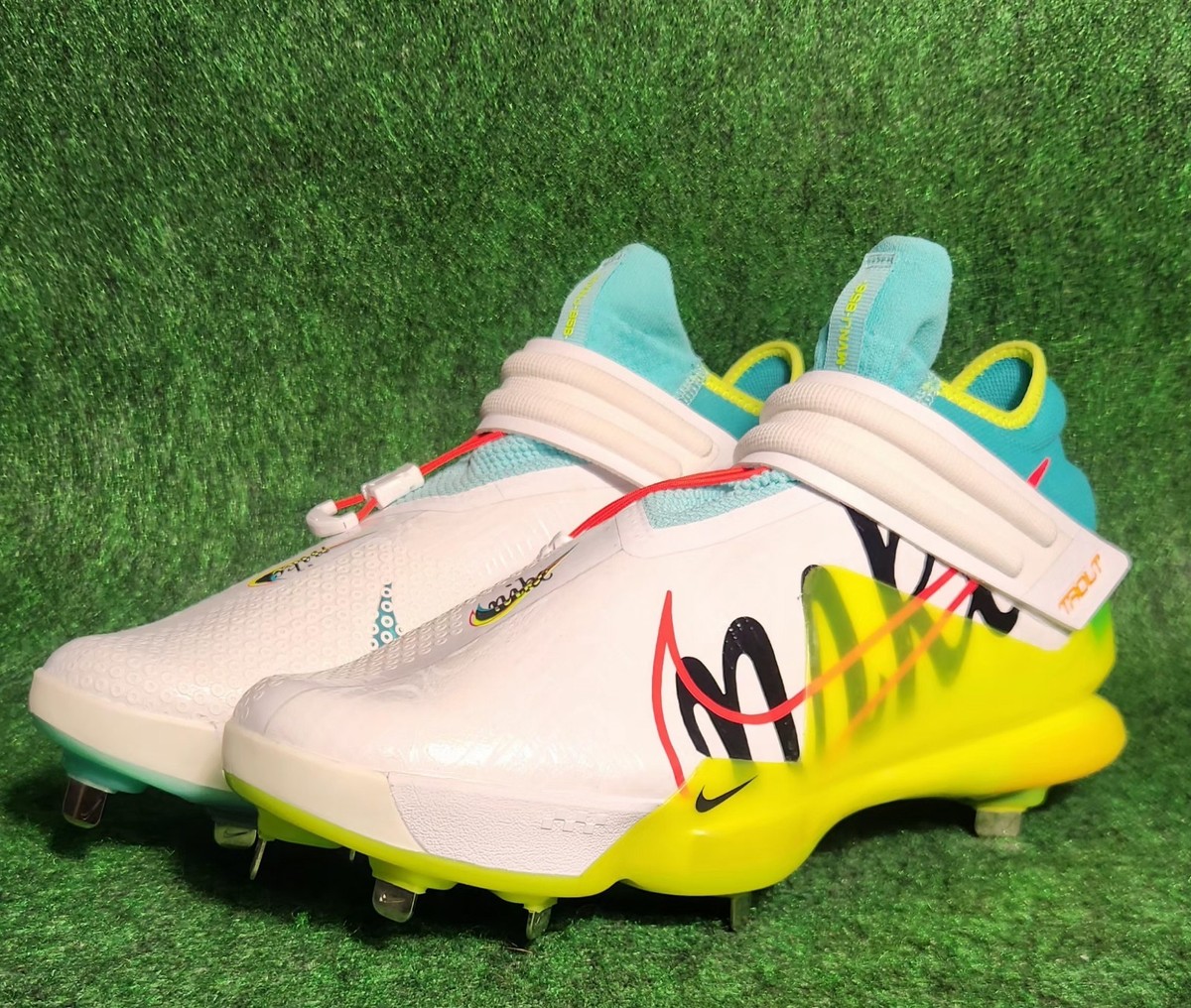 Nike Force Zoom Trout 7 White Aurora Green for Sale Nike Force Zoom Trout 7 White Aurora Green for Sale